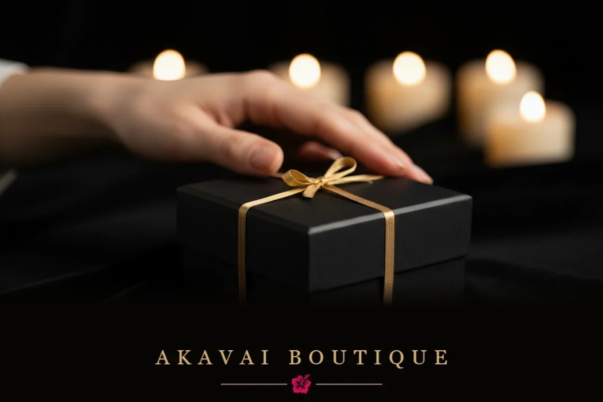 Boîte à bijoux noire et ruban doré – Akavai Boutique