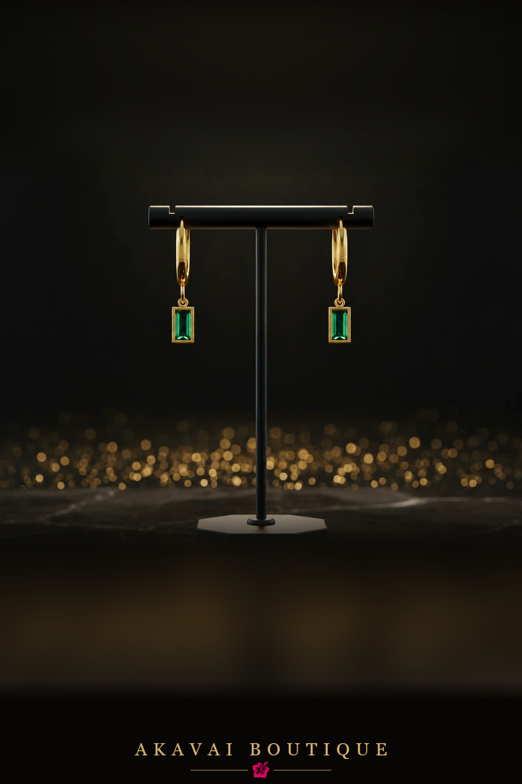 Boucles créoles pendentif zirconie émeraude sur présentoir – Akavai Boutique