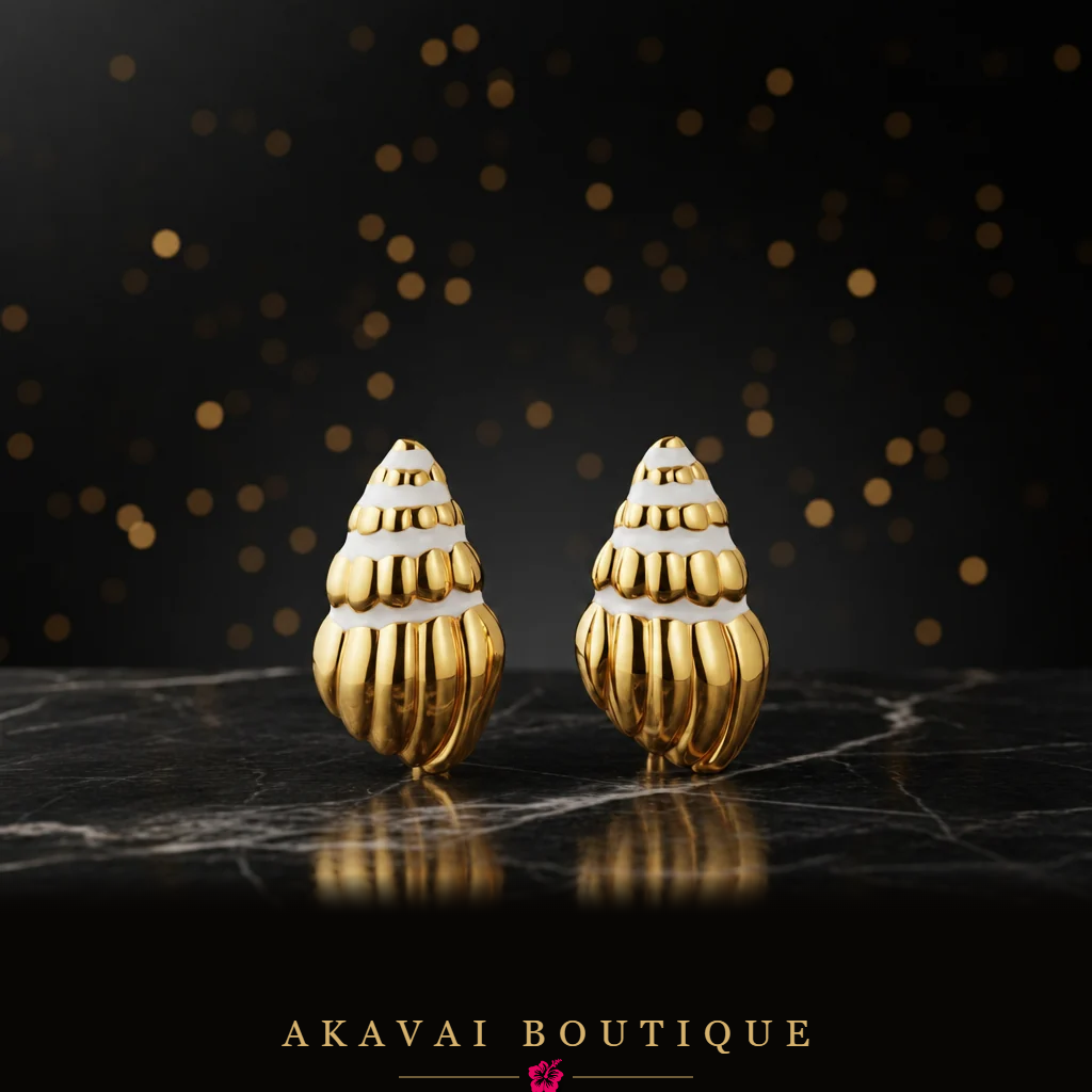 Boucles d'oreilles coquillage dorées seules – Akavai Boutique
