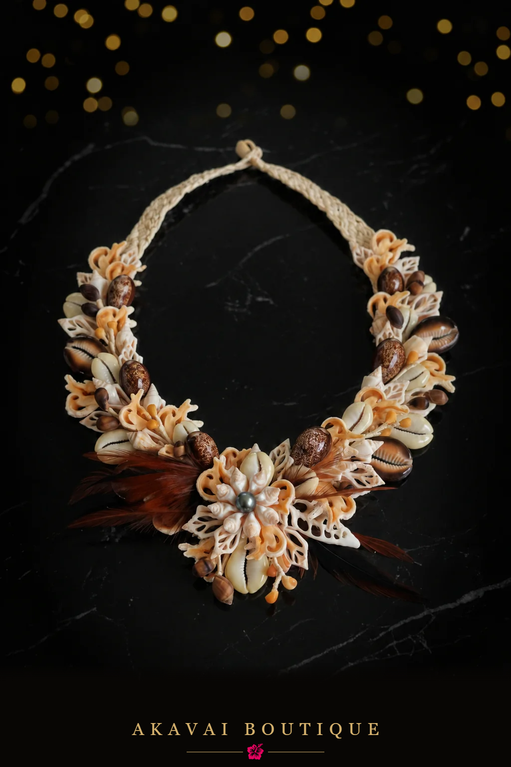 Collier HEI HEI coquillages, plumes de coq et perle de culture de Tahiti seul – Akavai Boutique