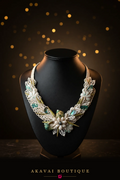 Collier MATIE coquillages, abalone et perle de culture de Tahiti sur buste noir – Akavai Boutique