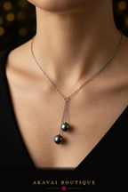 Collier Toi et Moi perles de Tahiti argenté porté – Akavai Boutique
