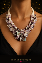 Collier OTAHA en coquillages violets de Polynésie porté – Akavai Boutique