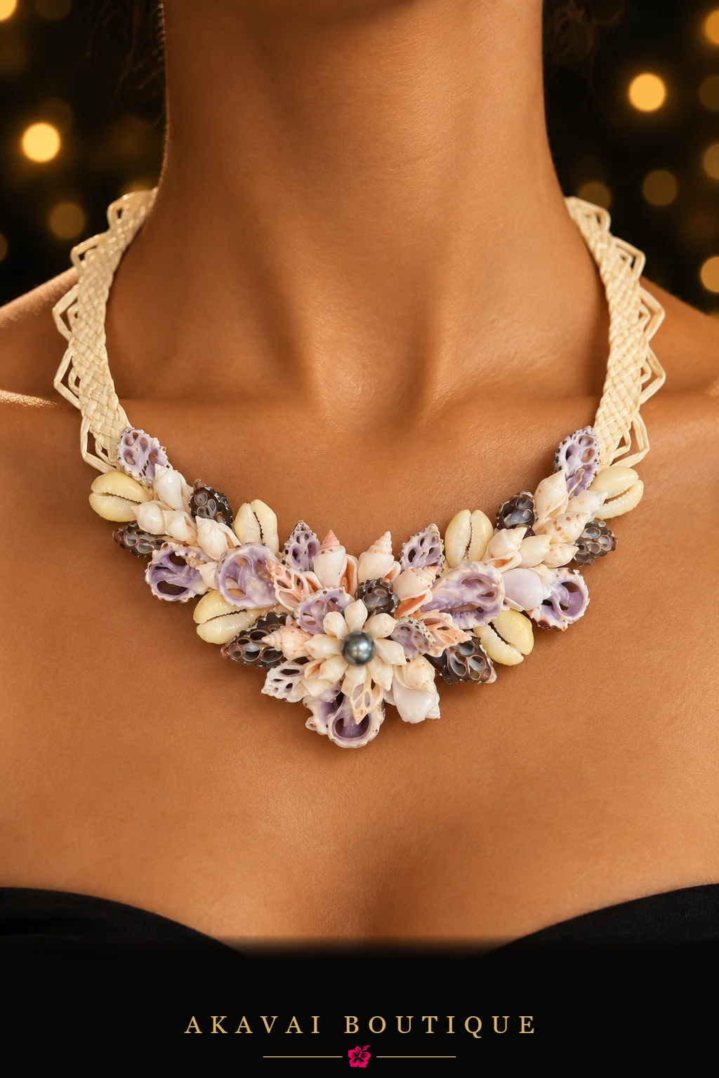 Collier UPEA en coquillages lilas taillés de Polynésie porté – Akavai Boutique